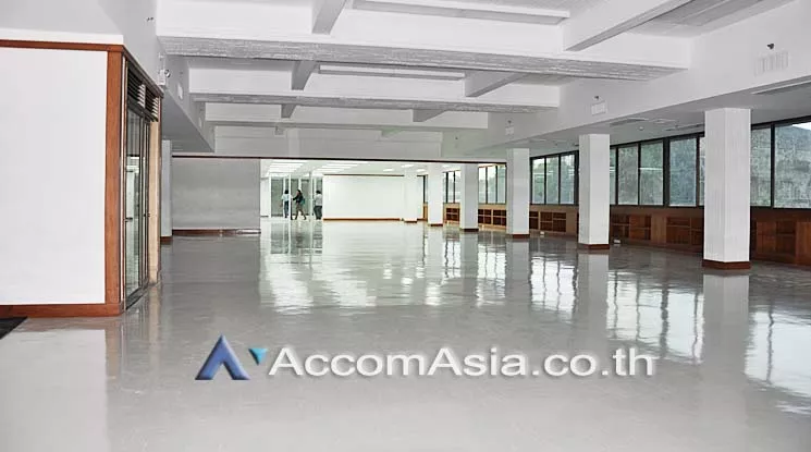  Office space For Rent in Dusit, Bangkok  (AA15889)